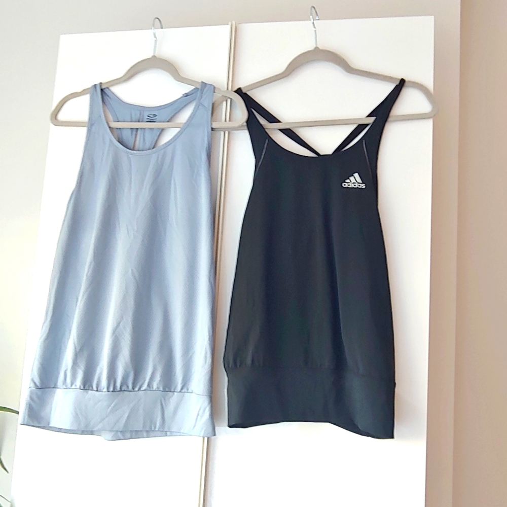 Workout tank tops. Bundle. Medium